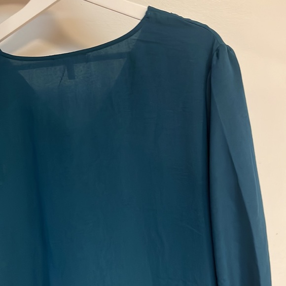 NWT Reitmans turquoise blouse. - Picture 12 of 16